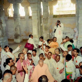 Radhanath Swami 90210022 283x283 Radhanath Swami As a Music Lover
