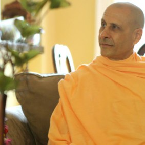 Radhanath Swami Maharaj2 283x283 Radhanath Swami With Other Devotees