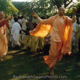 dancing with devotees  283x283 Radhanath Swami As a Music Lover