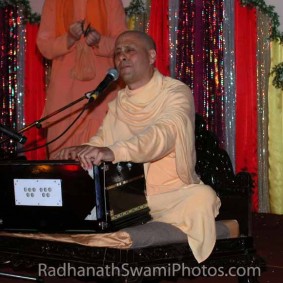 playing on the harmonium1 283x283 Radhanath Swami As a Music Lover