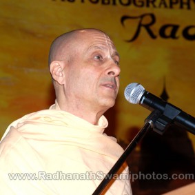 DSC 0166 283x283 Radhanath Swami at Gujarat Book Launch