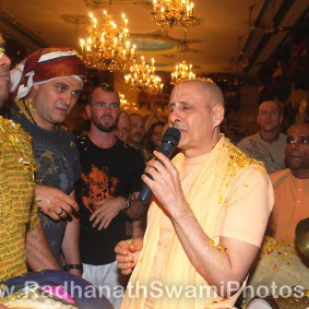 Radhanath Swami Singing 1 283x283 Radhanath Swami During Pusya Abhishek Festival   2012