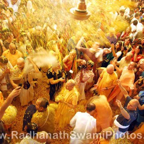Radhanath Swami at Pusya Abhishek Festival 283x283 Radhanath Swami During Pusya Abhishek Festival   2012