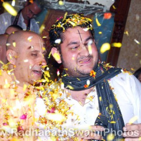 Radhanath Swami with Pundrik Goswami 283x283 Radhanath Swami During Pusya Abhishek Festival   2012