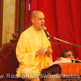Radhanath Swami Lecture at Pusya Abhishek Festival 283x283 Radhanath Swami During Pusya Abhishek Festival   2012