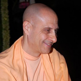 Radhanath Swami Smiling Photo 283x283 Radhanath Swami At Birla House