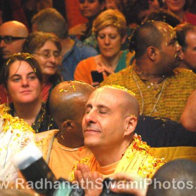 Radhanath Swami Special Moment 283x283 Radhanath Swami During Pusya Abhishek Festival   2012