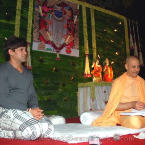 Radhanath Swami with Yash Birla1 283x283 Radhanath Swami At Birla House
