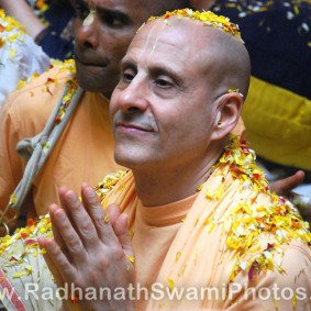 radhanath swami at a pusya abhishek festival1 283x283 Radhanath Swami During Pusya Abhishek Festival   2012