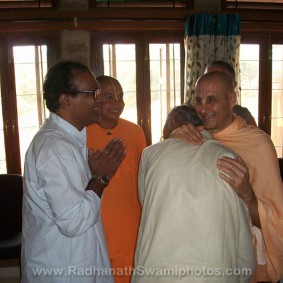 Radhanath Swami at Govardhan Ashram radhanath swami in farm 283x283 Radhanath Swami In Govardhan Ashram