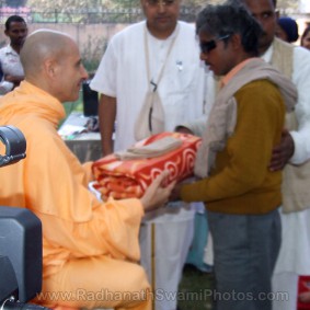 Radhanath Swami at Barsana Eye Camp Radhanath Swami at Barsana Eye Camp 283x283 Radhanath Swami At Barsana Camp 2012