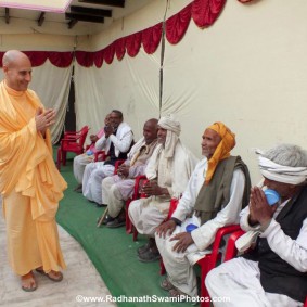 Radhanath Swami Visiting a Patients RadhanathSwamiinBarsanaEyeCampFebruary2012525 new 283x283 Radhanath Swami At Barsana Camp 2012