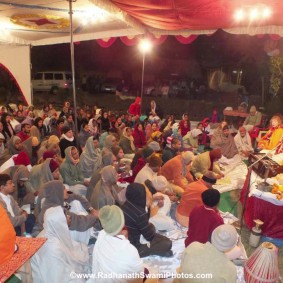Barsana Eye Camp RadhanathSwamiinBarsanaEyeCampFebruary2012689 new 283x283 Radhanath Swami At Barsana Camp 2012