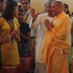 Radhanath Swami Speaking with Participants IMG 0020 new 283x283 Radhanath Swami At Gita Champions League Event