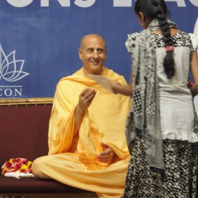 Swami Radhanath IMG 0121 new 283x283 Radhanath Swami At Gita Champions League Event