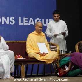 Radhanath Swami at GCL Prize Distribution IMG 0144 new 283x283 Radhanath Swami At Gita Champions League Event