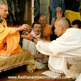 Initiation Ceremony6 new 283x283 Radhanath Swami In Moscow