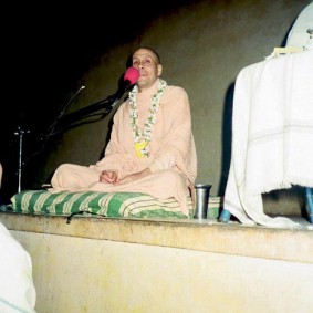 Radhanath Swami 90210008 283x283 Radhanath Swami Special Moments