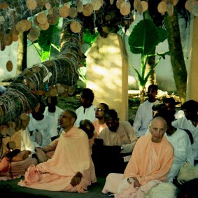 Radhanath Swami 90220016 283x283 Radhanath Swami Special Moments