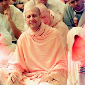 Radhanath Swami Chanting 283x283 Radhanath Swami Special Moments