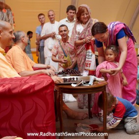 Radhanath Swami in Moscow Temple 283x283 Radhanath Swami In Moscow