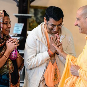 Swami Radhanath 849982538 Radhanath Swami 283x283 Radhanath Swami In New Dwarka, USA