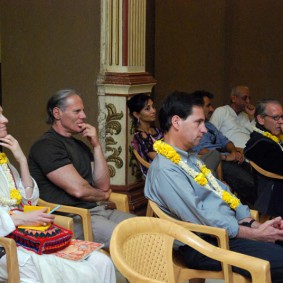 Harvard University Students Visits ISKCON Chowpatty DSC 7813 Radhanath Swami 283x283 Harvard students Visiting Radhanath Swami