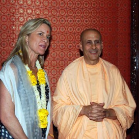 Radhanath Swami DSC 7853 Radhanath Swami 283x283 Harvard students Visiting Radhanath Swami