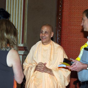 Radhanath Swami Inspires Harvard University Students DSC 7866 Radhanath Swami 283x283 Harvard students Visiting Radhanath Swami