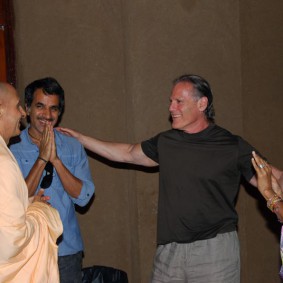 HH Radhanath Swami with Gary and Students of Harvard DSC 7872 Radhanath Swami 283x283 Harvard students Visiting Radhanath Swami
