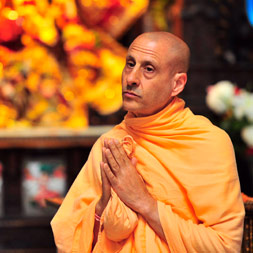 Radhanath Swami’s Visit to New Dwarka Temple