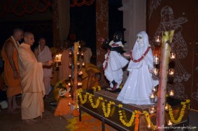 Radhanath Swami worshipping deities at GEV