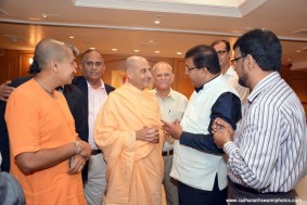 Radhanath Swami meets Corporate Leaders at Oberoi hotel