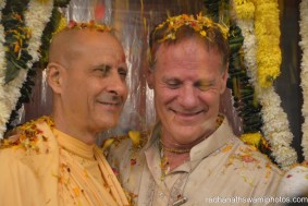 Radhanath Swami and friend Gary during flower festival