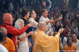 Radhanath Swami offering lamp1