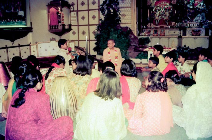 Radhanath Swami with Children