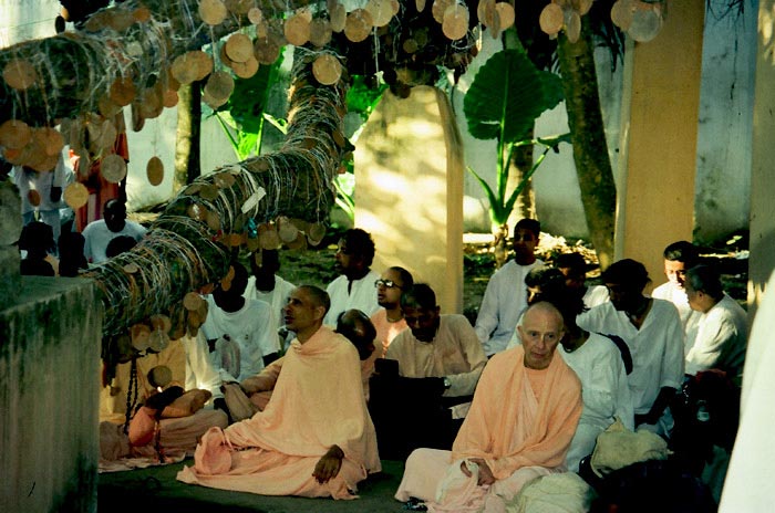 Radhanath Swami Chanting