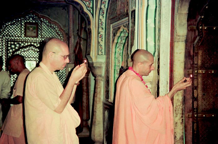 Radhanath Swami Praying to Lord