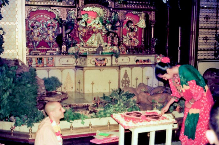 Radhanath Swami in ISKCON Chowpatty