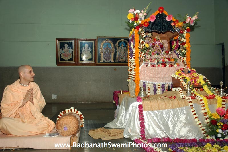 Radhanath Swami Praying to the Lord