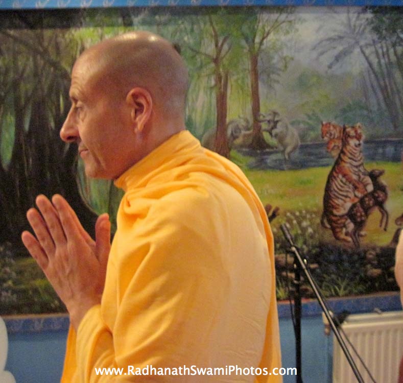 Radhanath Swami praying to Lord