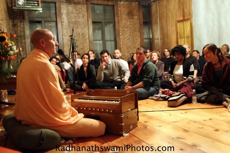 Talk by HH Radhanatha Swami at Kula yoga Center