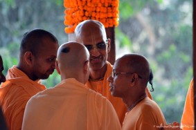 Radhanath Swami speaking to Devotees