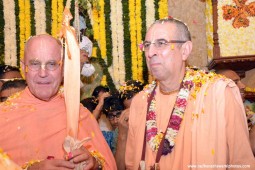 Indradyumna Swami and Niranjana Swami at ISKCON Chowpatty