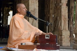 Kirtan by Radhanath Swami at Hampi