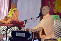 Kirtan by Radhanath Swami at Hampi