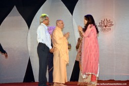 Radhanath Swami talking to Juhi Chawla