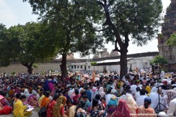 Talk by Radhanath Swami during Hampi Yatra