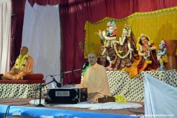 Talk by Radhanath Swami at Hampi