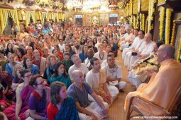 Talk by Radhanath Swami before Pushya Abhishek